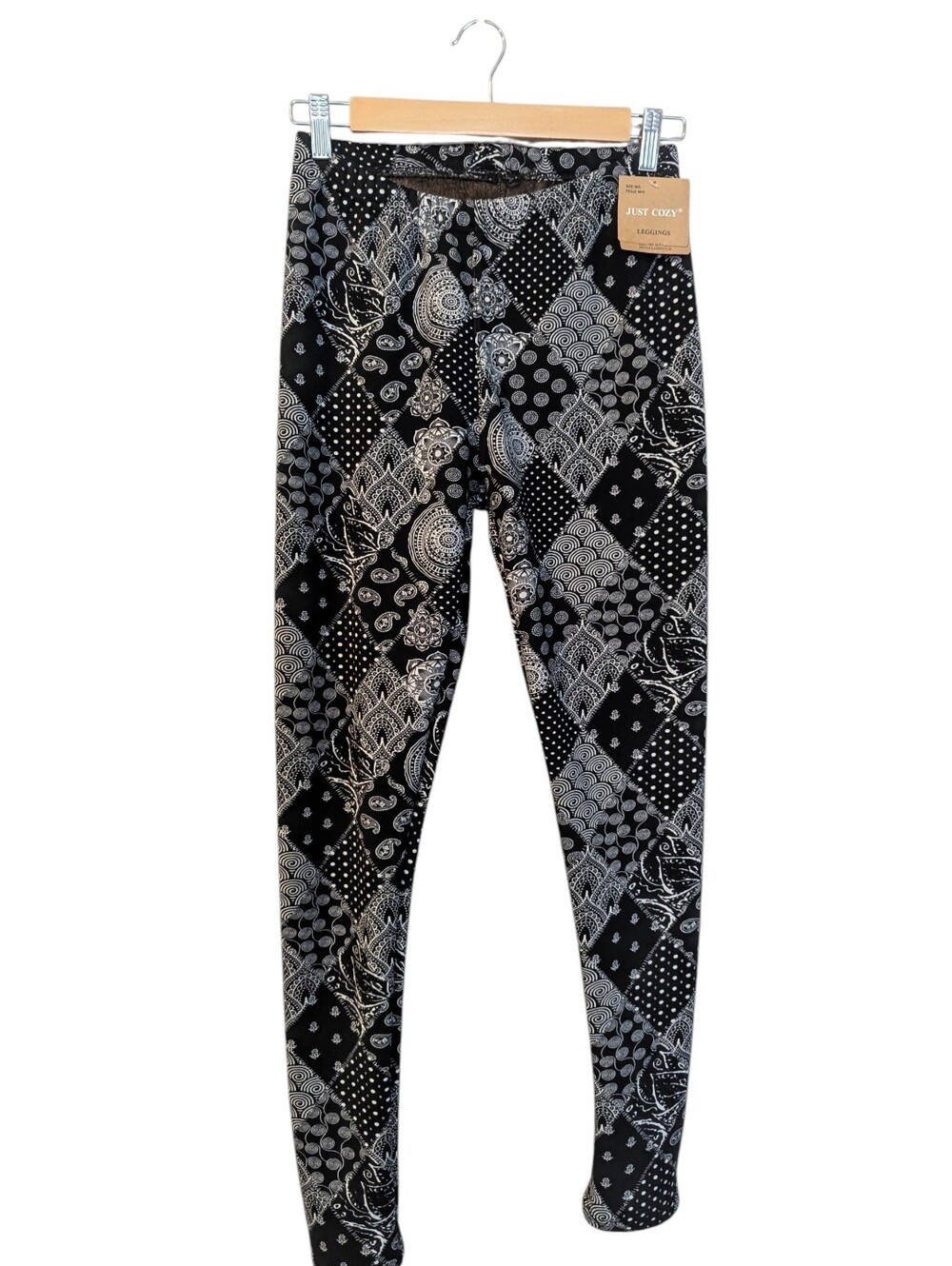 JUST COZY Black & White Patterned Leggings M/L